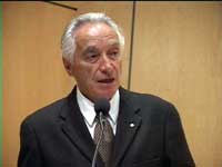Mel Hurtig